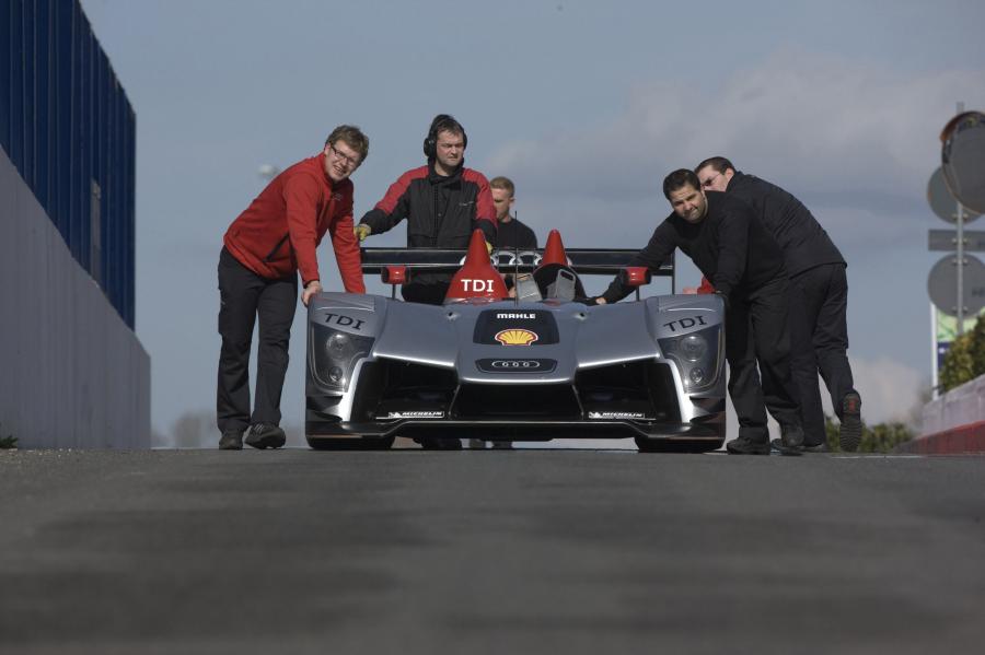  Audi R15 TDI 2009 года  (фото 10 из 78)